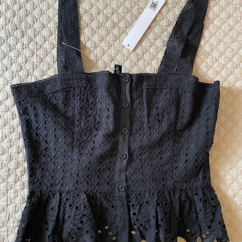 Black Lace Sleeveless Top